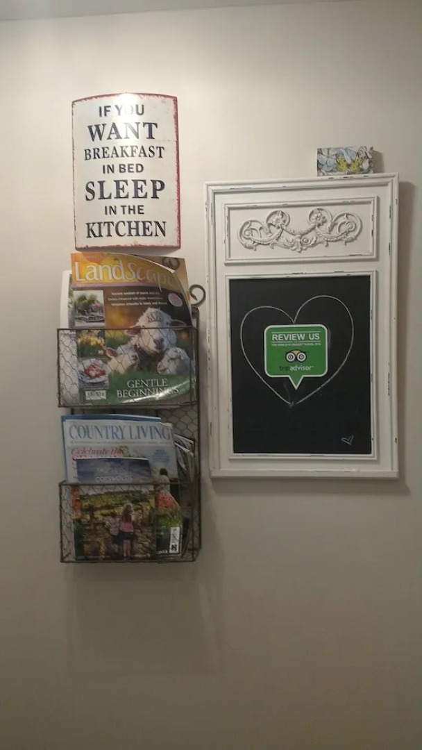 Whispering Cottages Bed and Breakfast