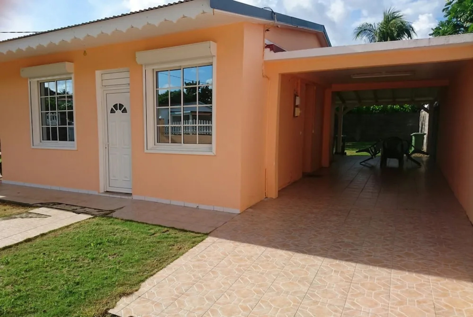 House With 2 Rooms in Port-louis, With and Enclosed Garden - 800 m Fro