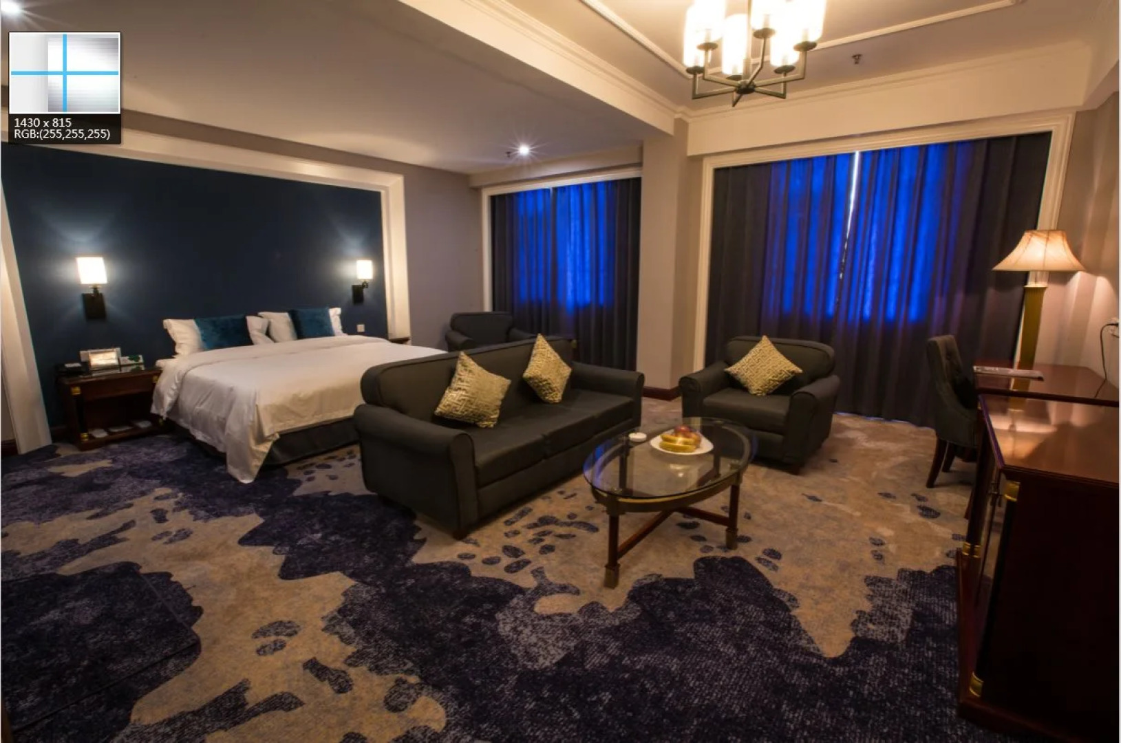 Jiyuan Garden Holiday Inn Hotel