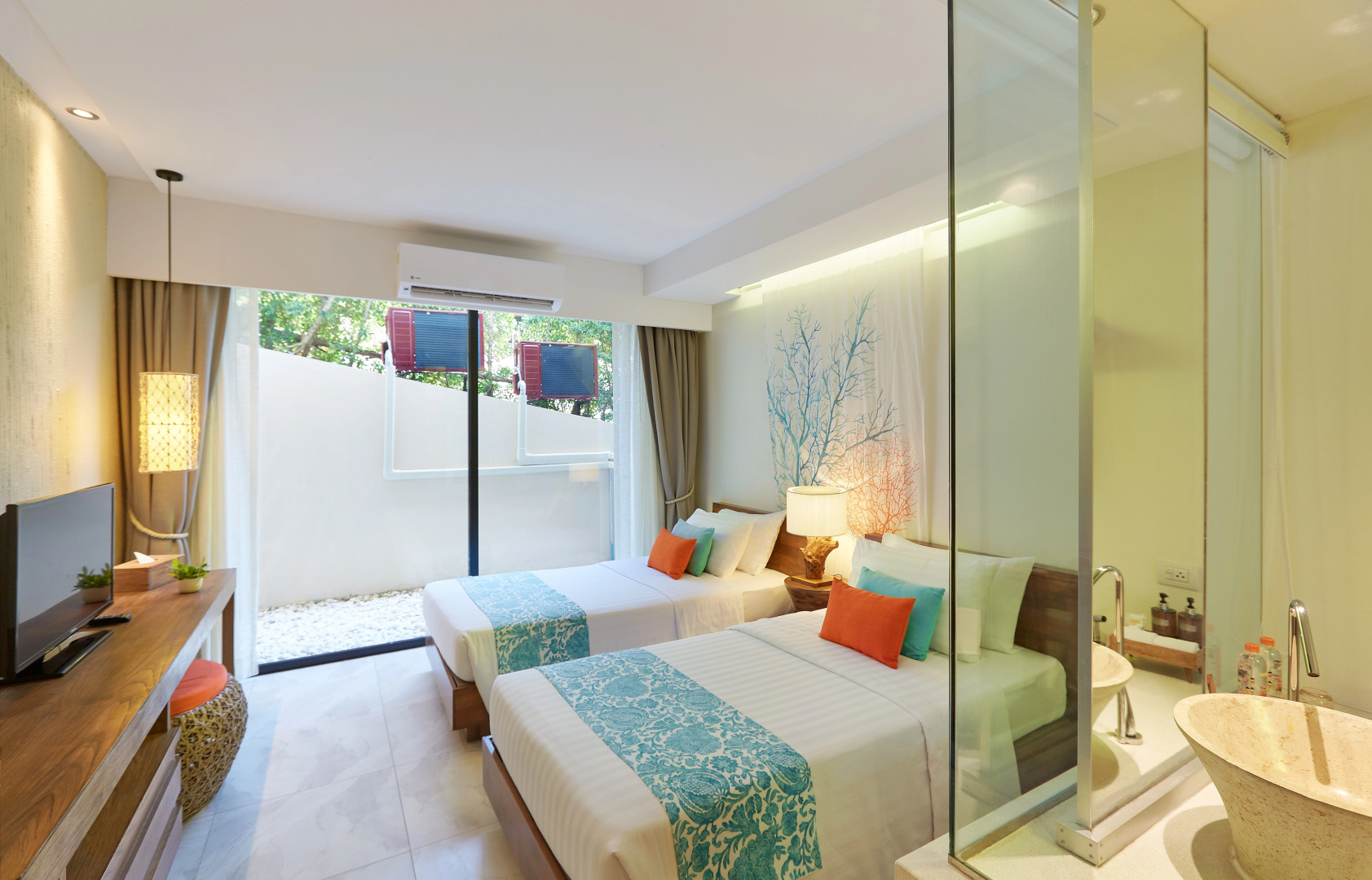 Отель Bandara Beach Resort, Phuket