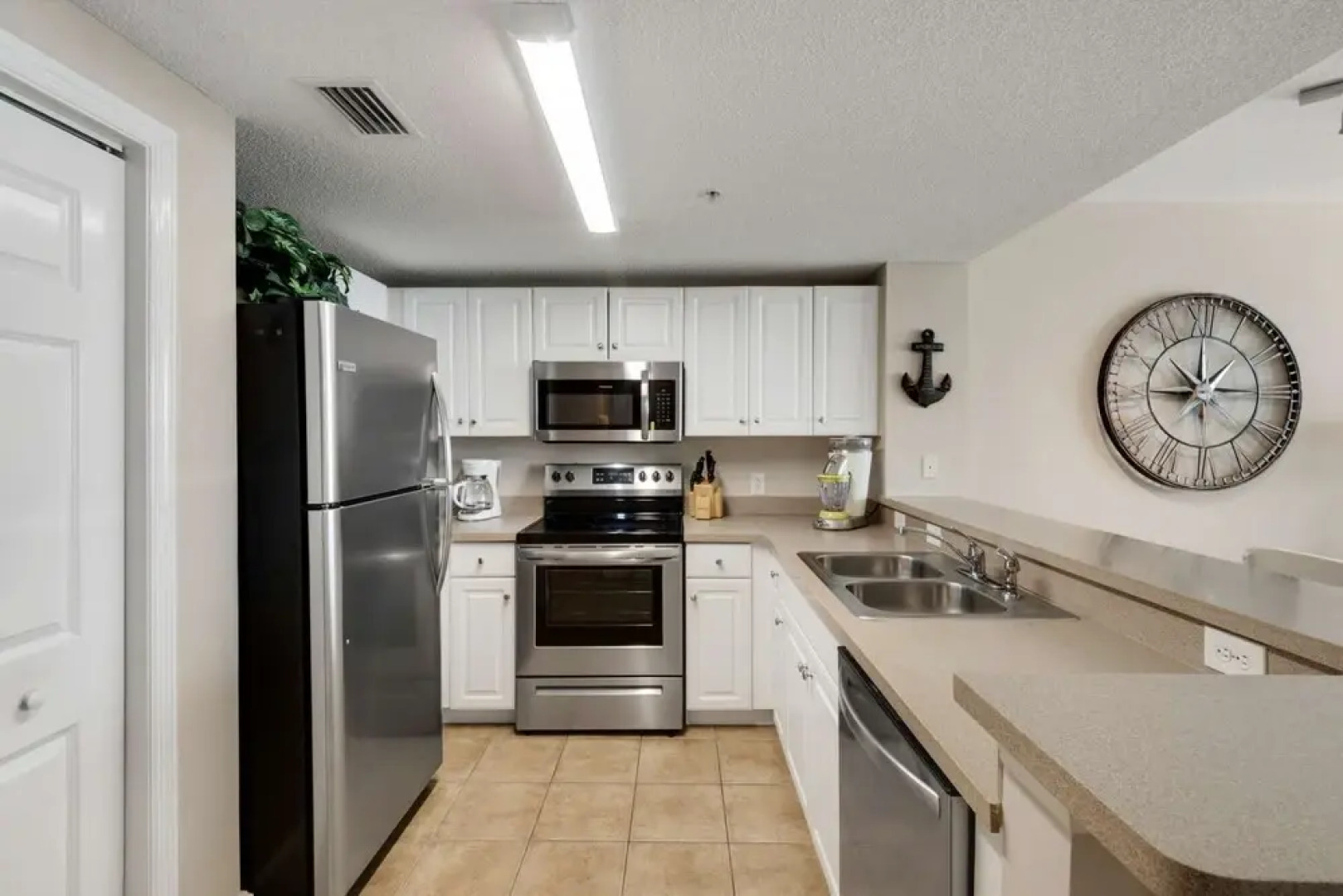 604 Majestic Beach Tower I