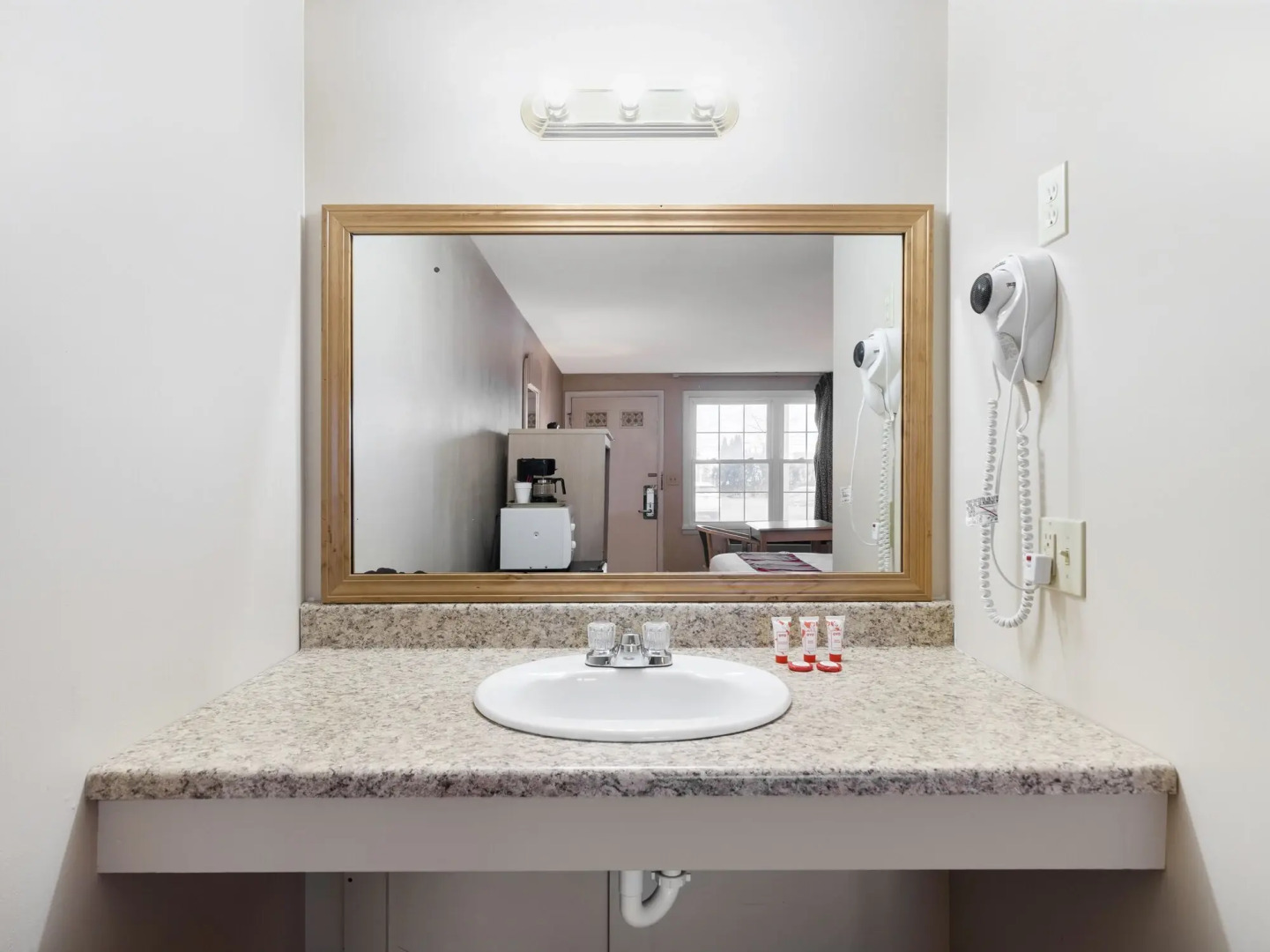 OYO Hotel Starlite Seneca Falls