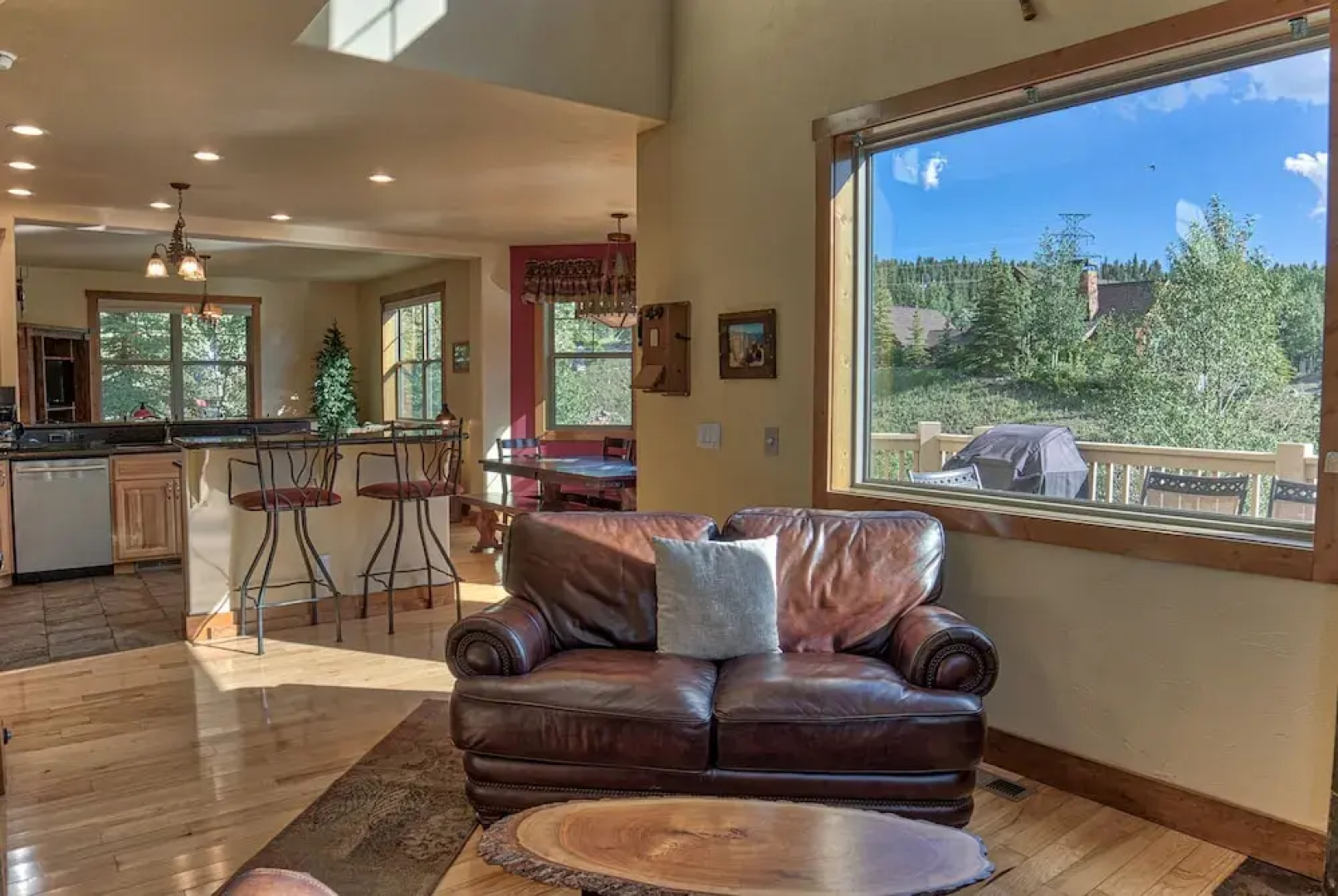 120 Rachel Lane Private Home with Hot Tub