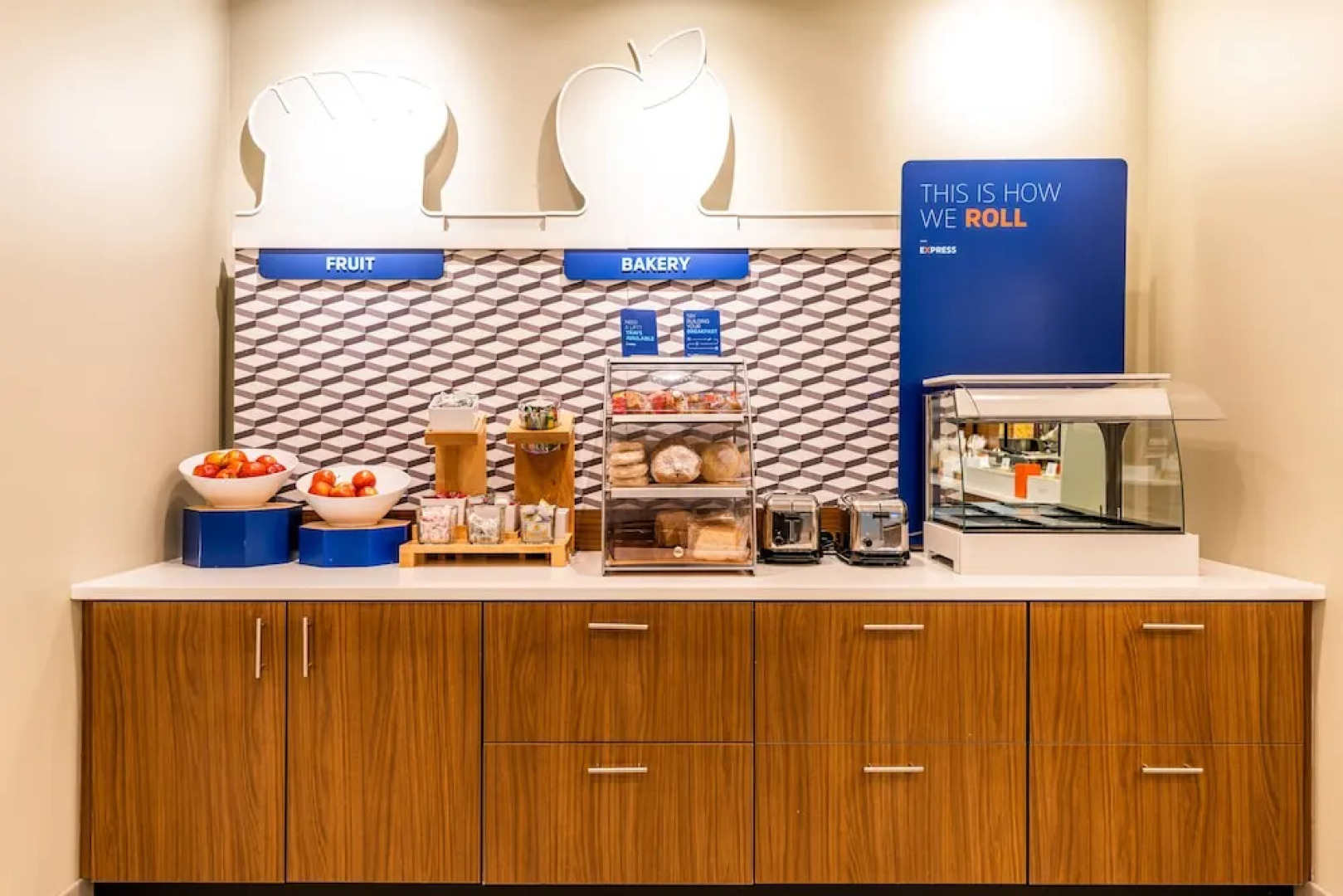 Holiday Inn Express & Suites Charlottesville by IHG