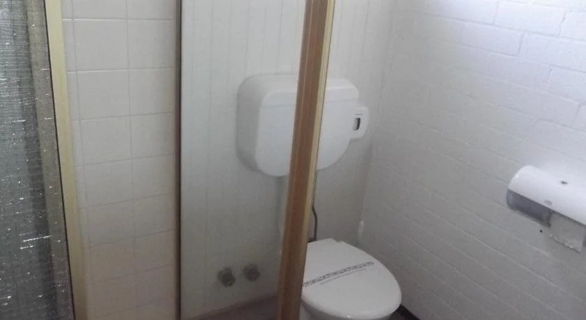 Country Roads Motor Inn