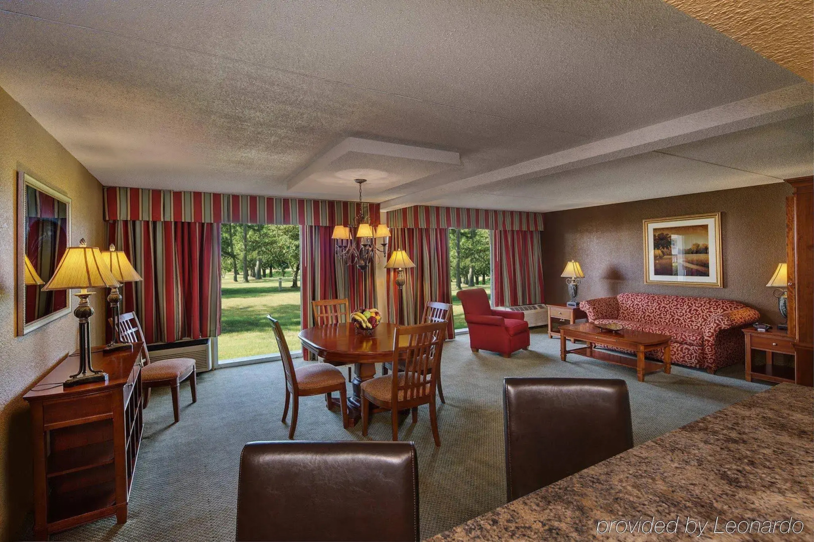 Historic Whispering Woods Hotel & Conference Center