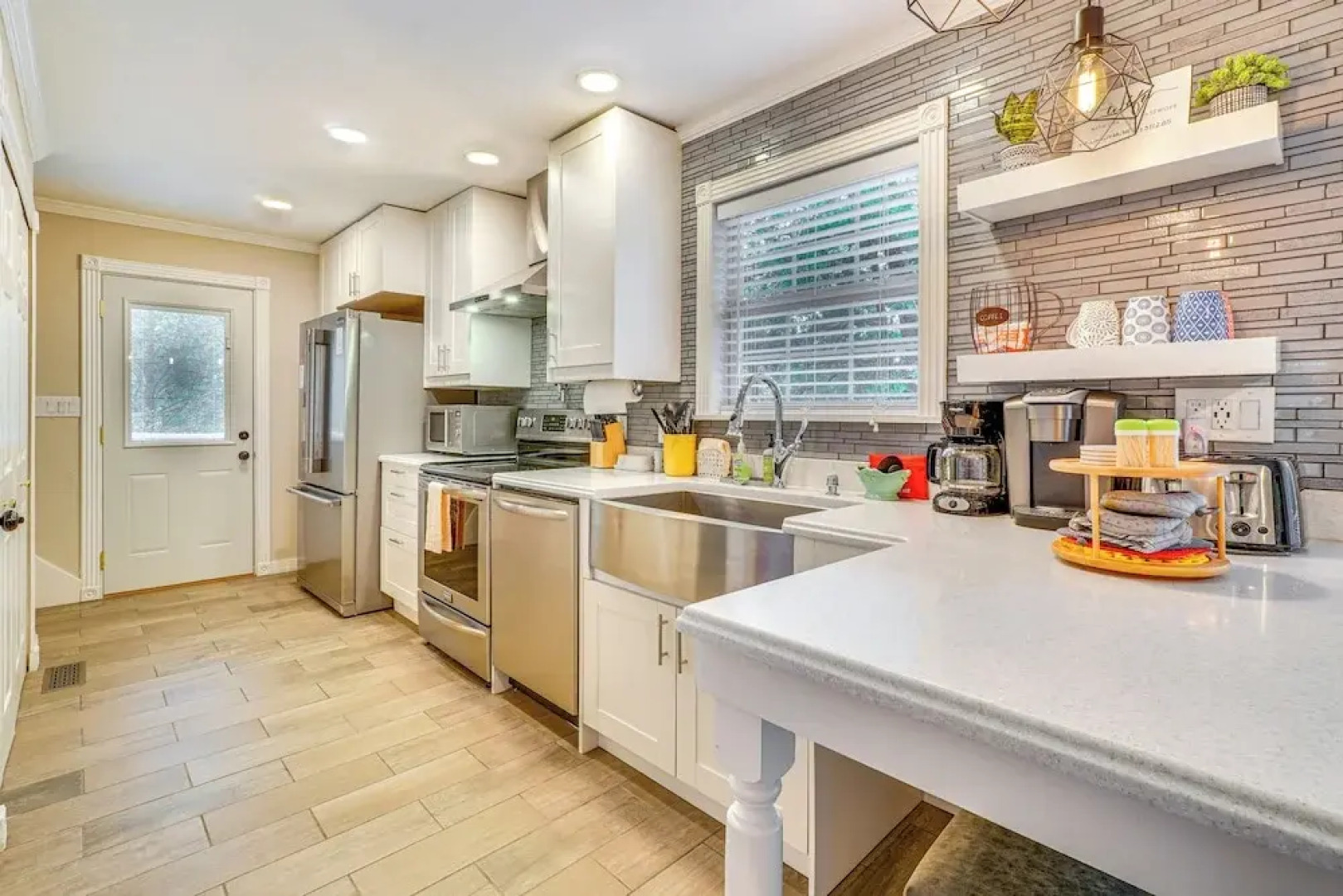 Mtn Views & Fire Pit: Eureka Springs Home