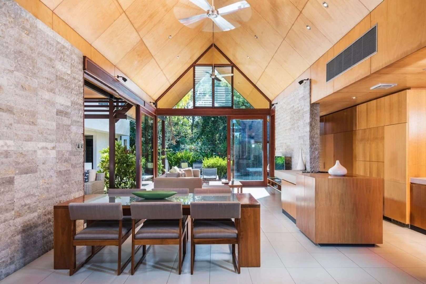 Niramaya Port Douglas 3 and 4 Bedroom Villas