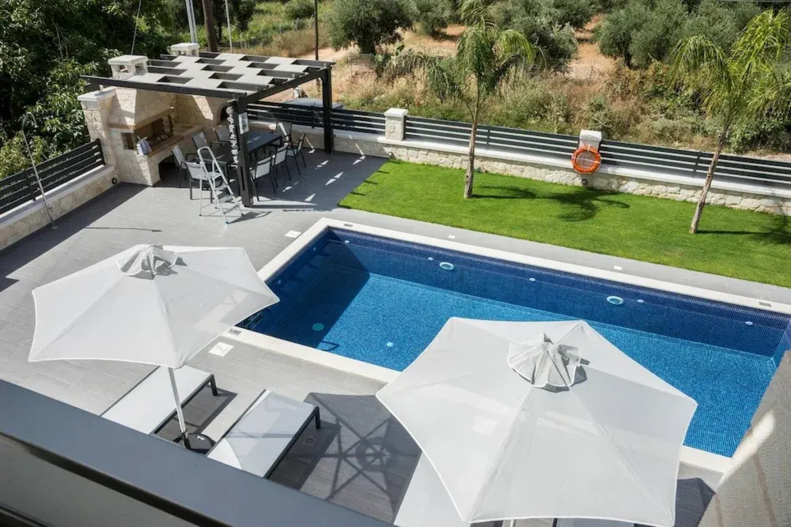 Luxurious Modern Mansion With Private Pool and Sauna 200m From Beach