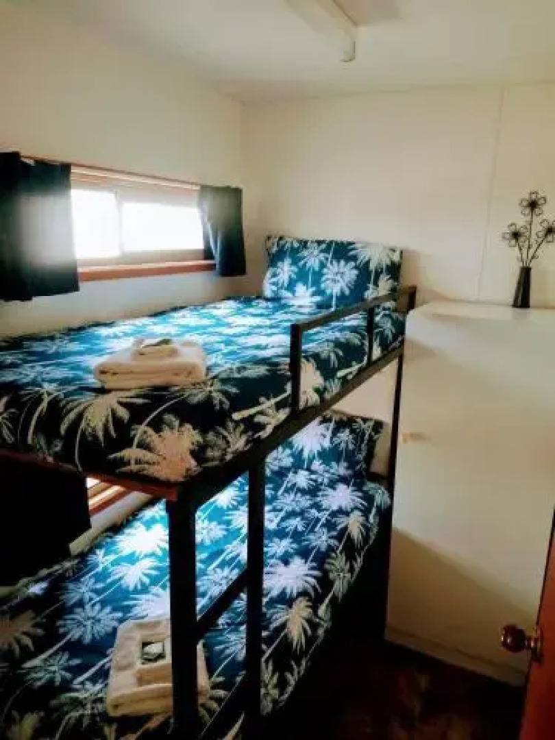 Rocks Retreat Cabin - Seal