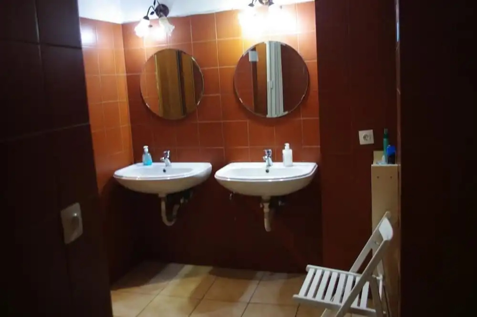 Small Funny World Athens - Hostel