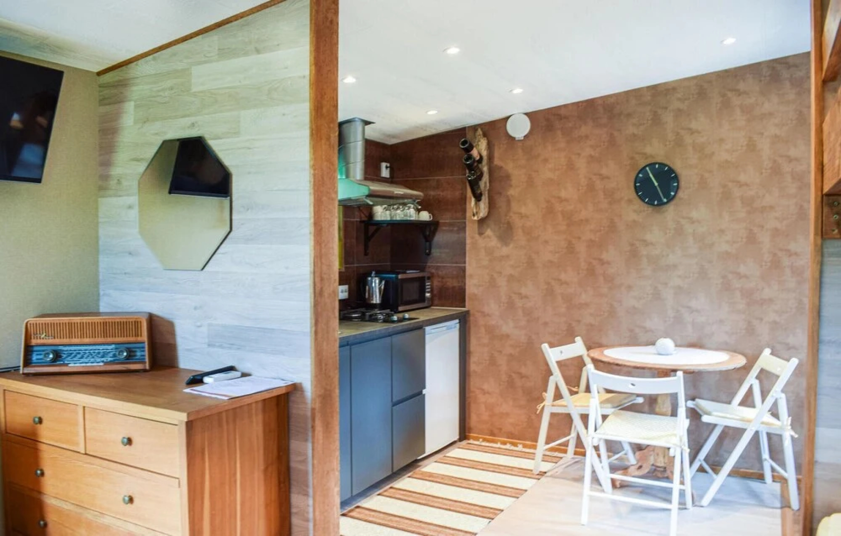 Stunning Home in Löttorp With Wifi