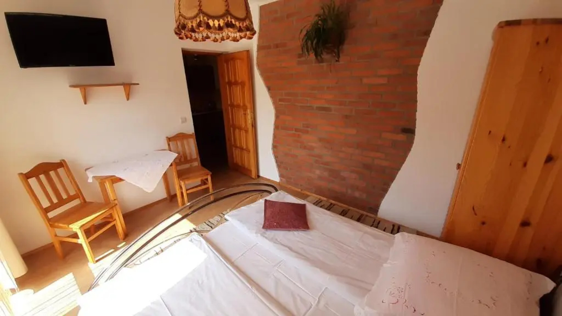 Pokoje do Wynajęcia u Lusi