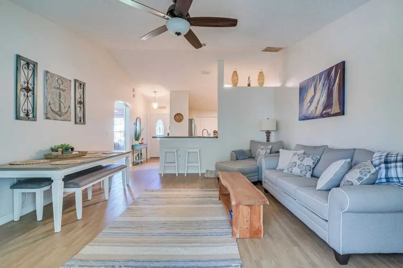 Citrus Springs Retreat w/ Grill & Screened Porch!