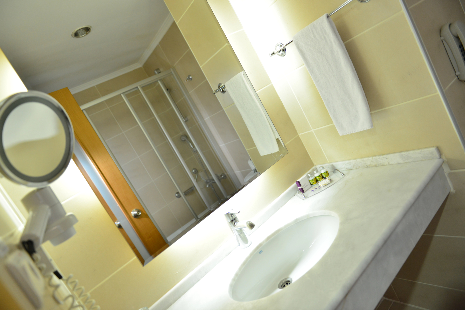Anemon Grand Manisa Hotel