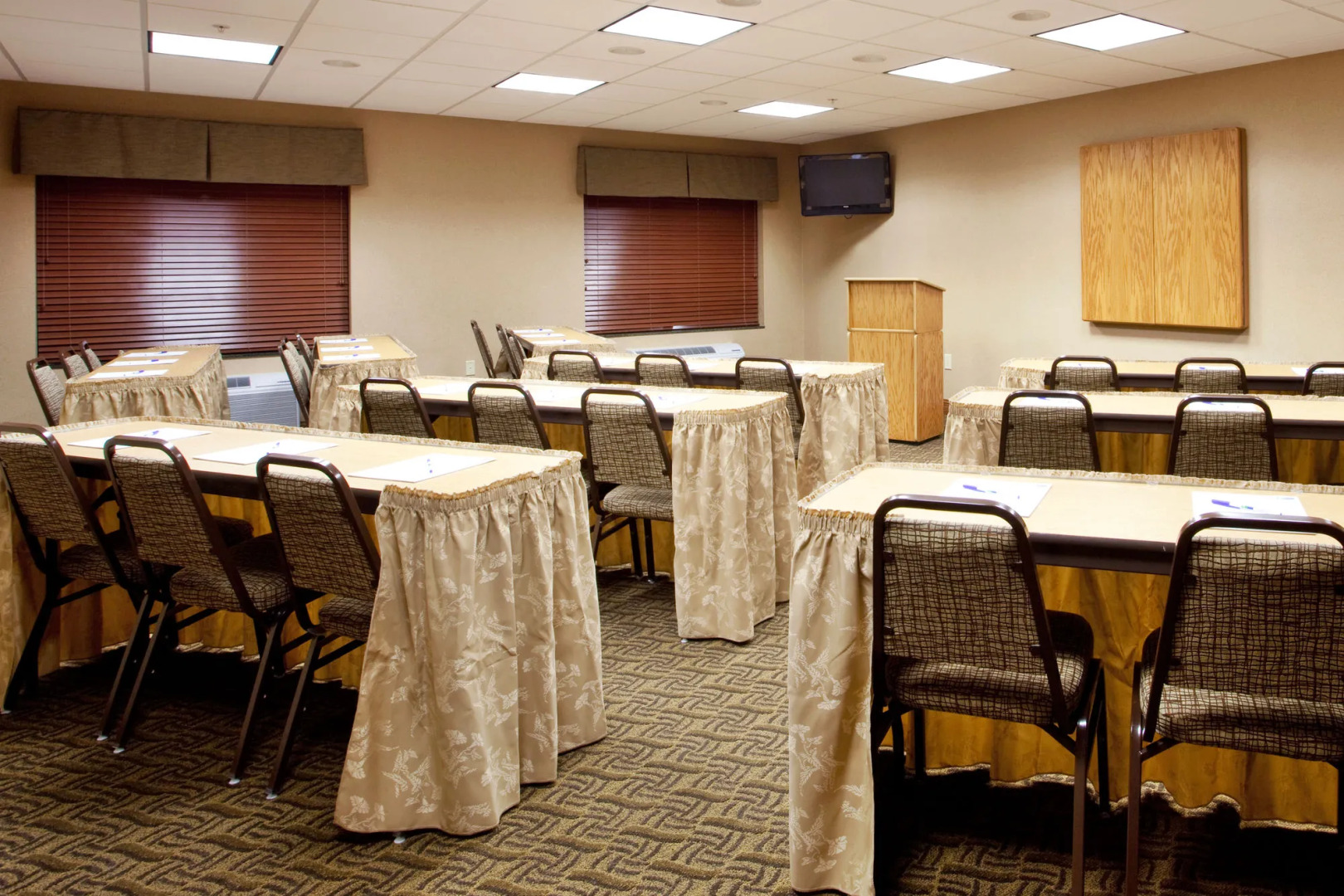 Holiday Inn Express Hotel & Suites Lewisburg by IHG