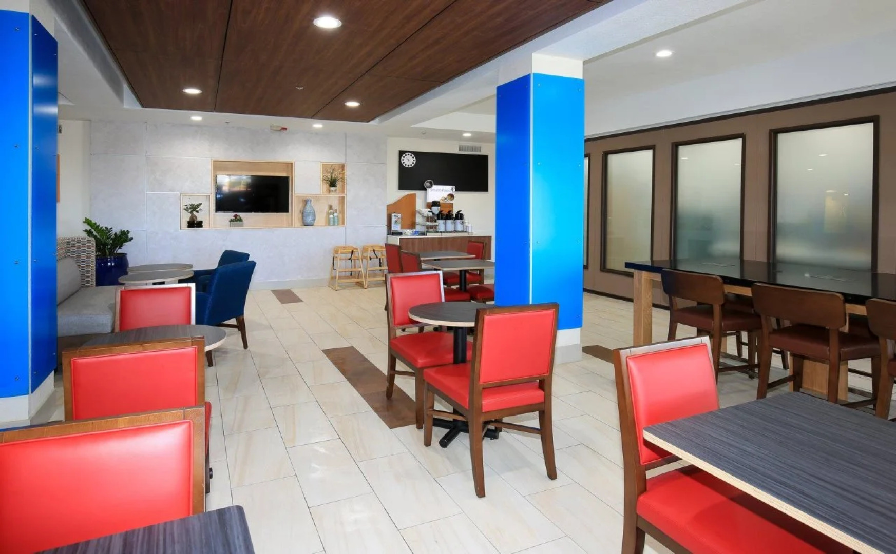 Holiday Inn Express Hotel & Suites Hesperia by IHG