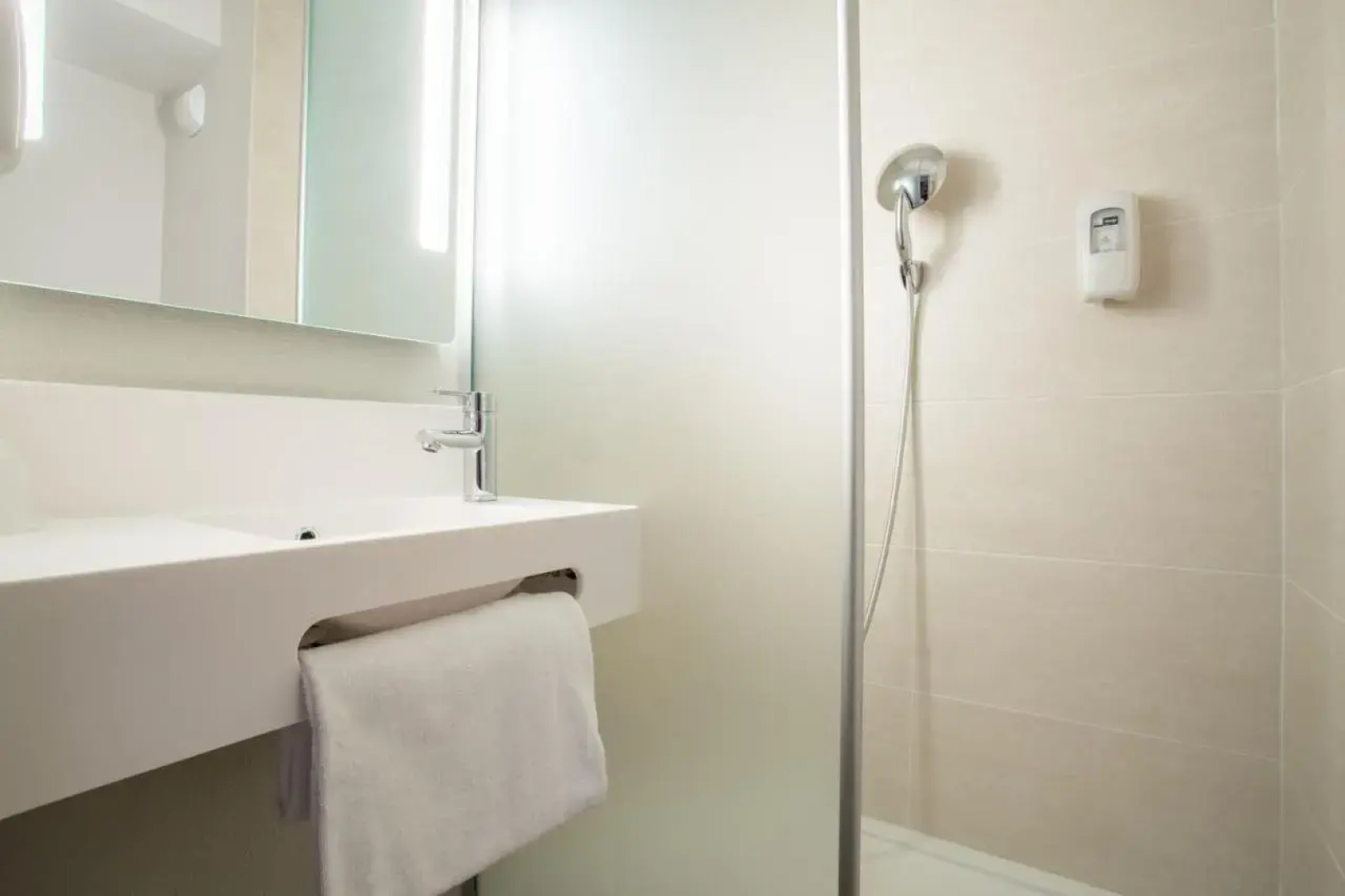 B&B HOTEL ANNEMASSE Saint-Cergues