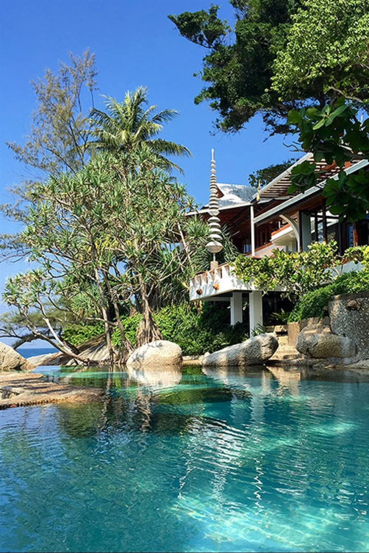 Mom Tri's Villa Royale