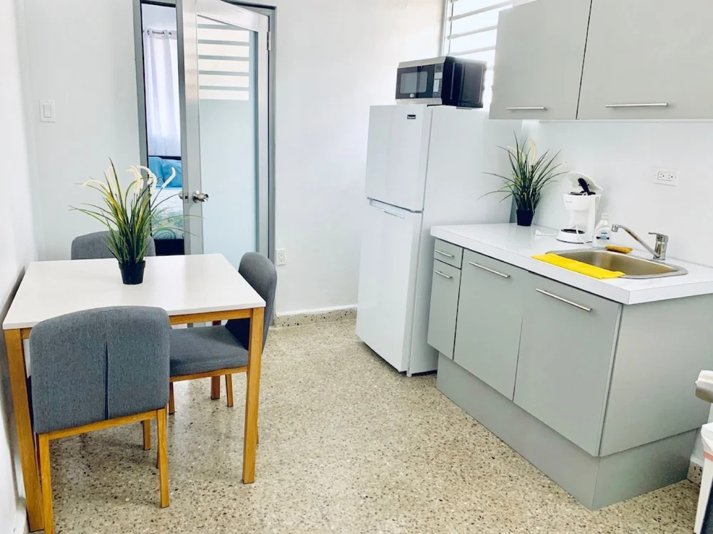 Miramar Village Lodge