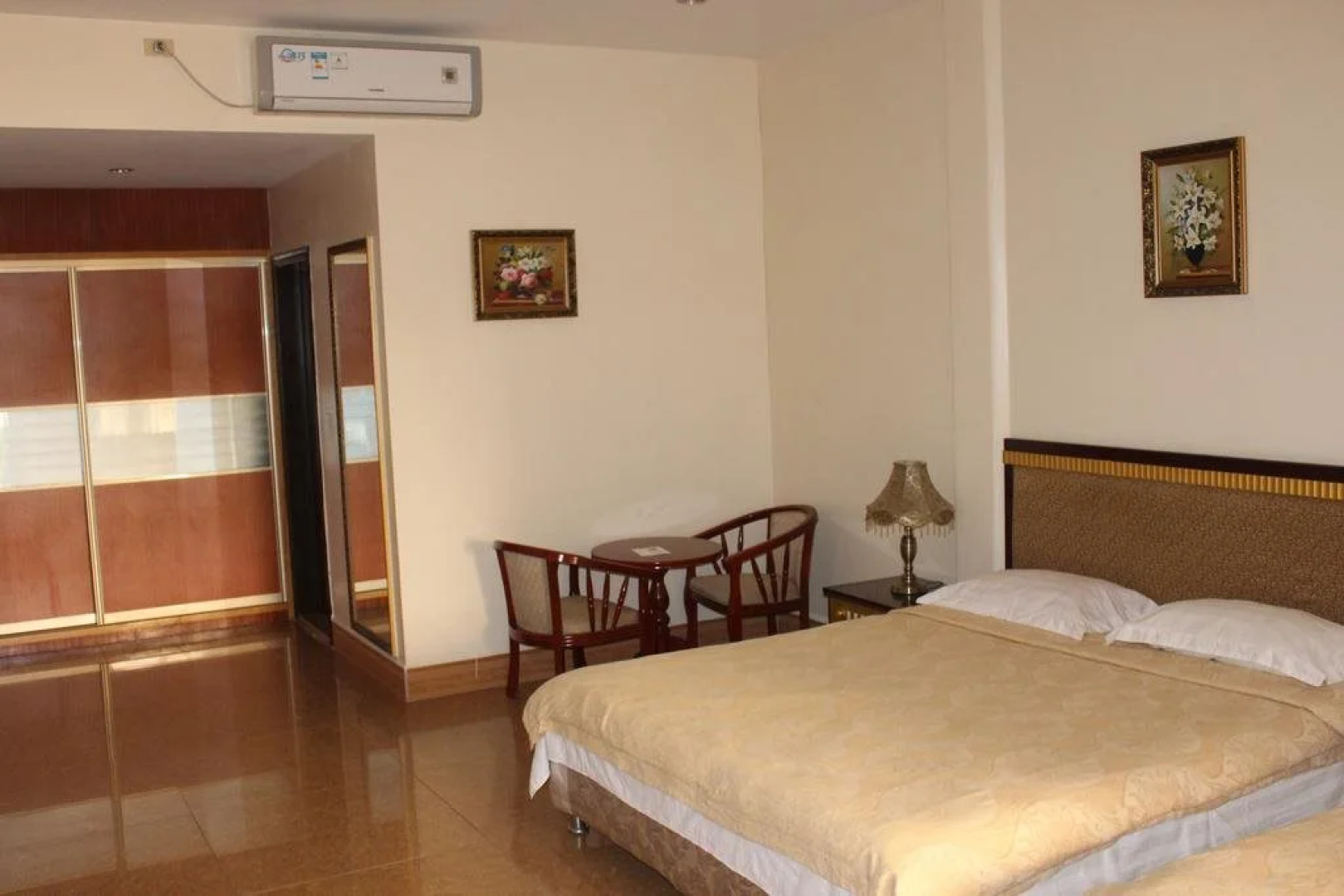 Yim Saan Hotel