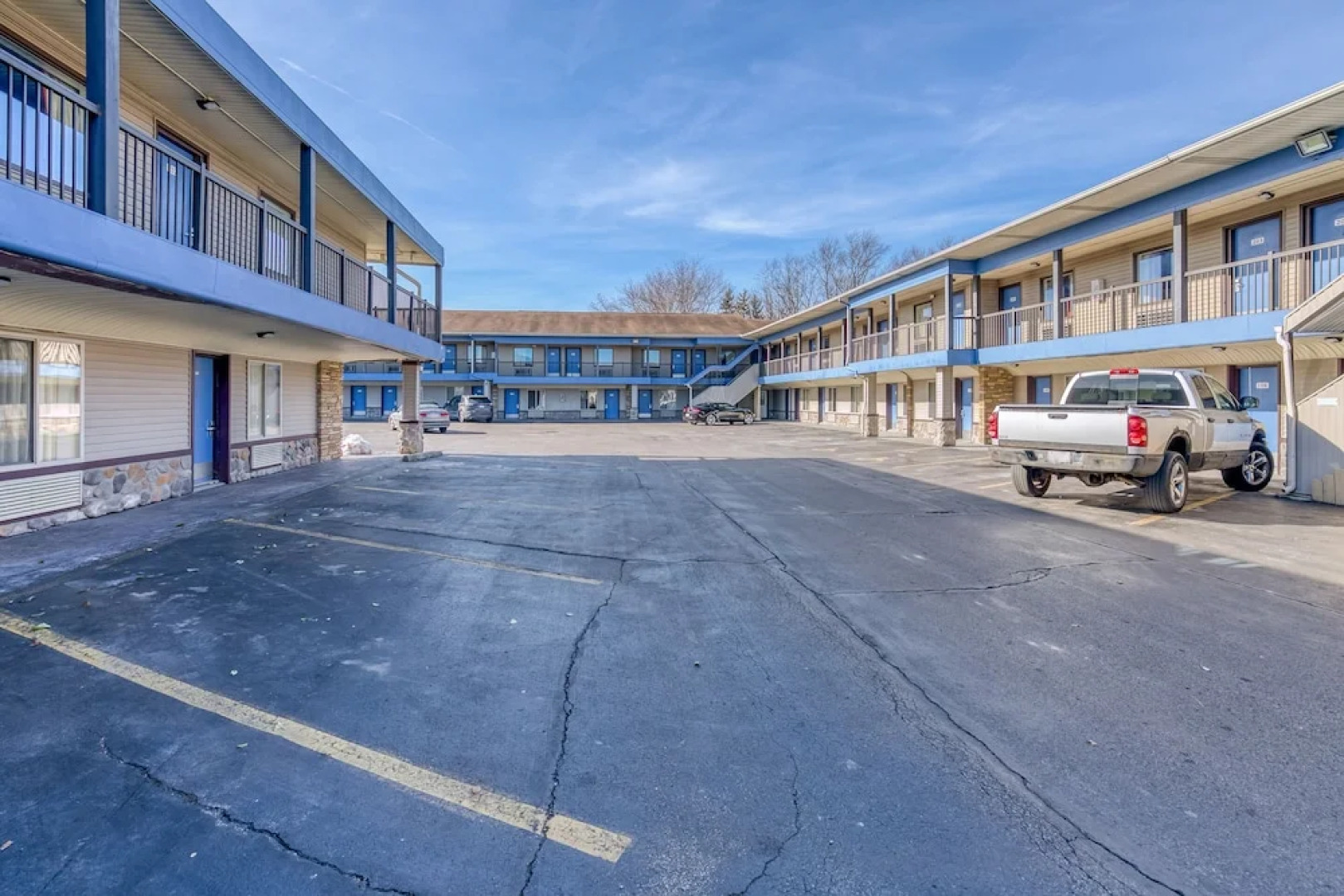 Super 8 - North Lima OH