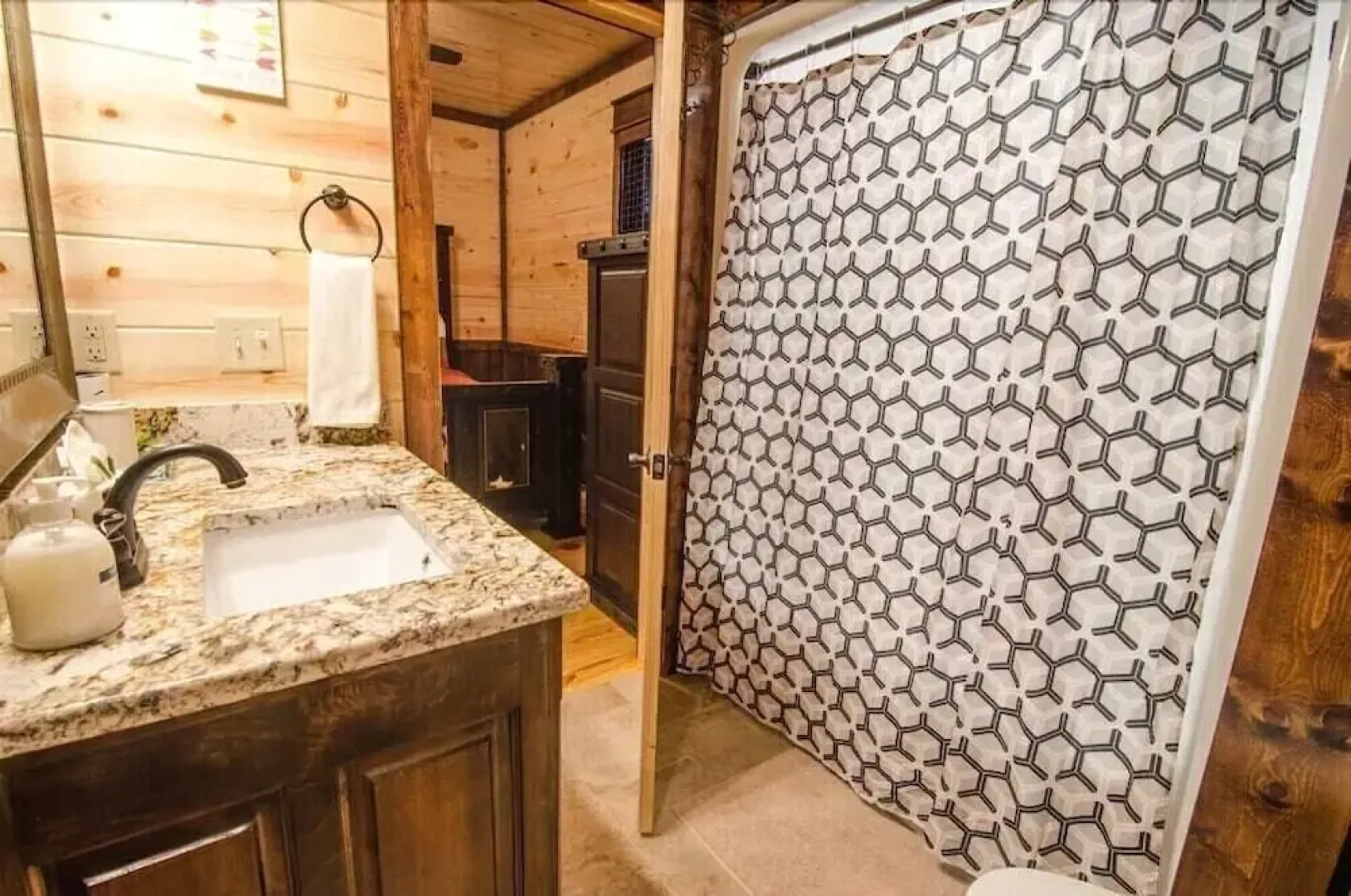 The Great Escape Lodge - 4 Br Cabin