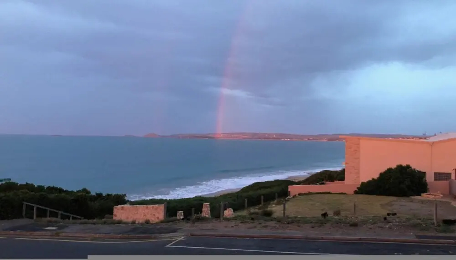 Southern Sands Beachfront Apartment