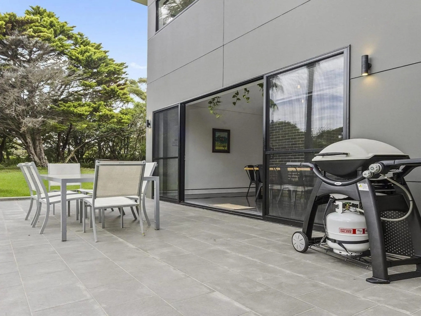 Horizons at Currarong - architecturally designed beach house