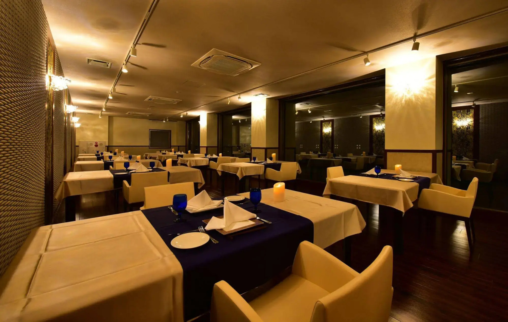 Fontaine Bleau Atami