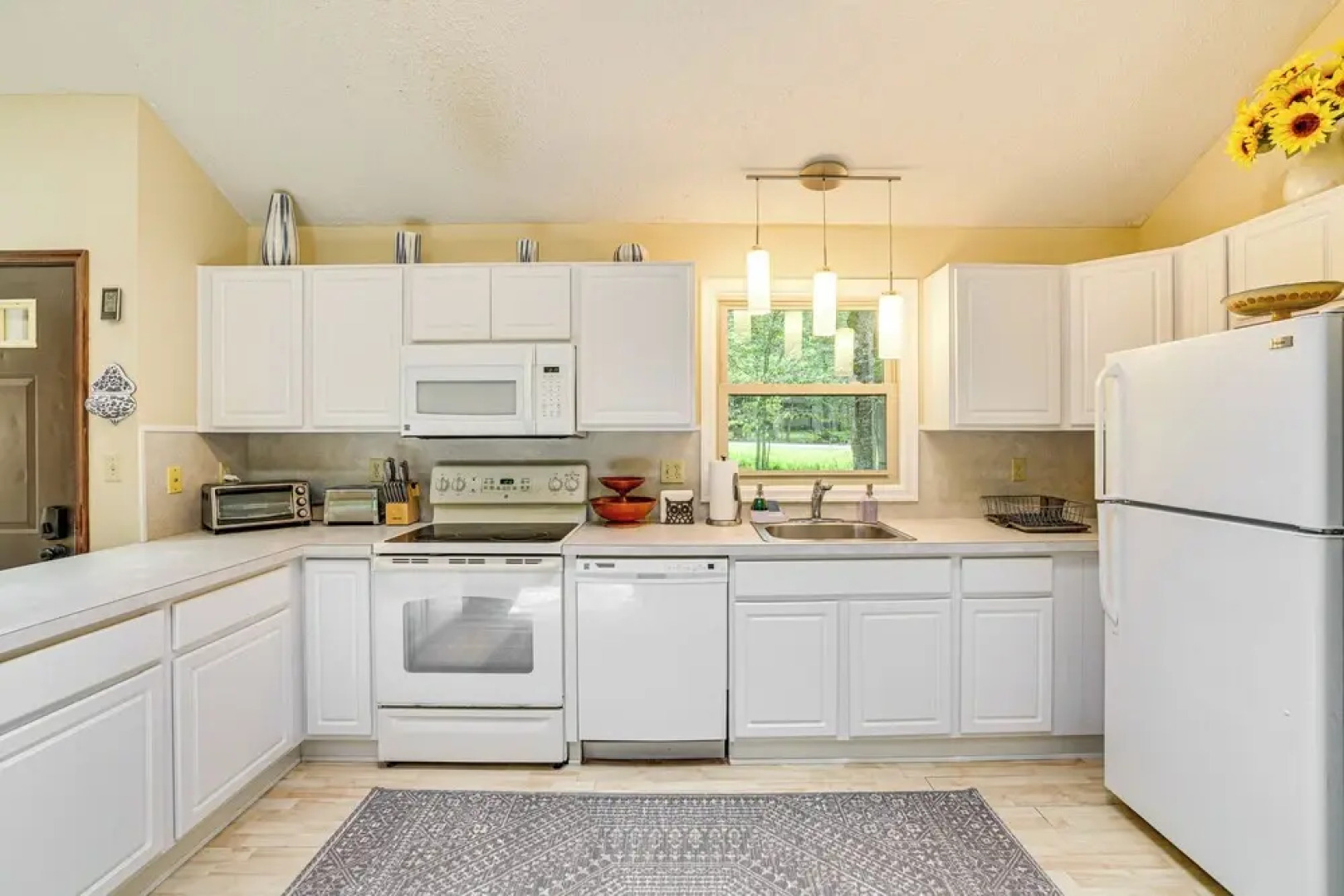 Clifton Township Home W/ Deck & Heated Sunroom!