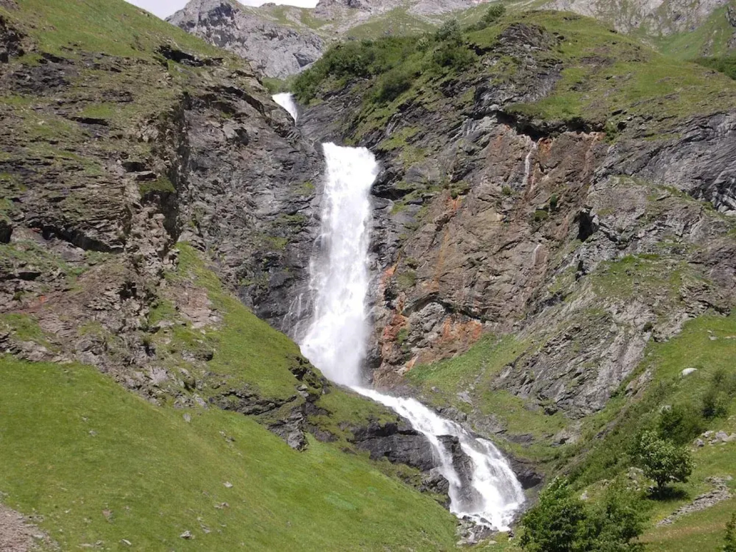 Spacious Holiday Home Near Center of Champagny