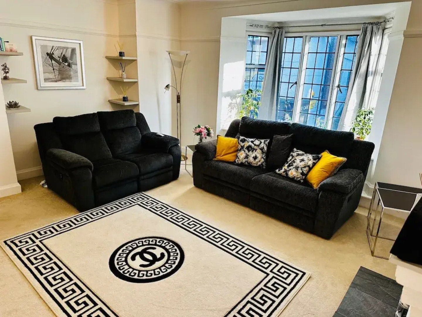 Gerrardscross-sleeps4-parking-petfriendly-wembley