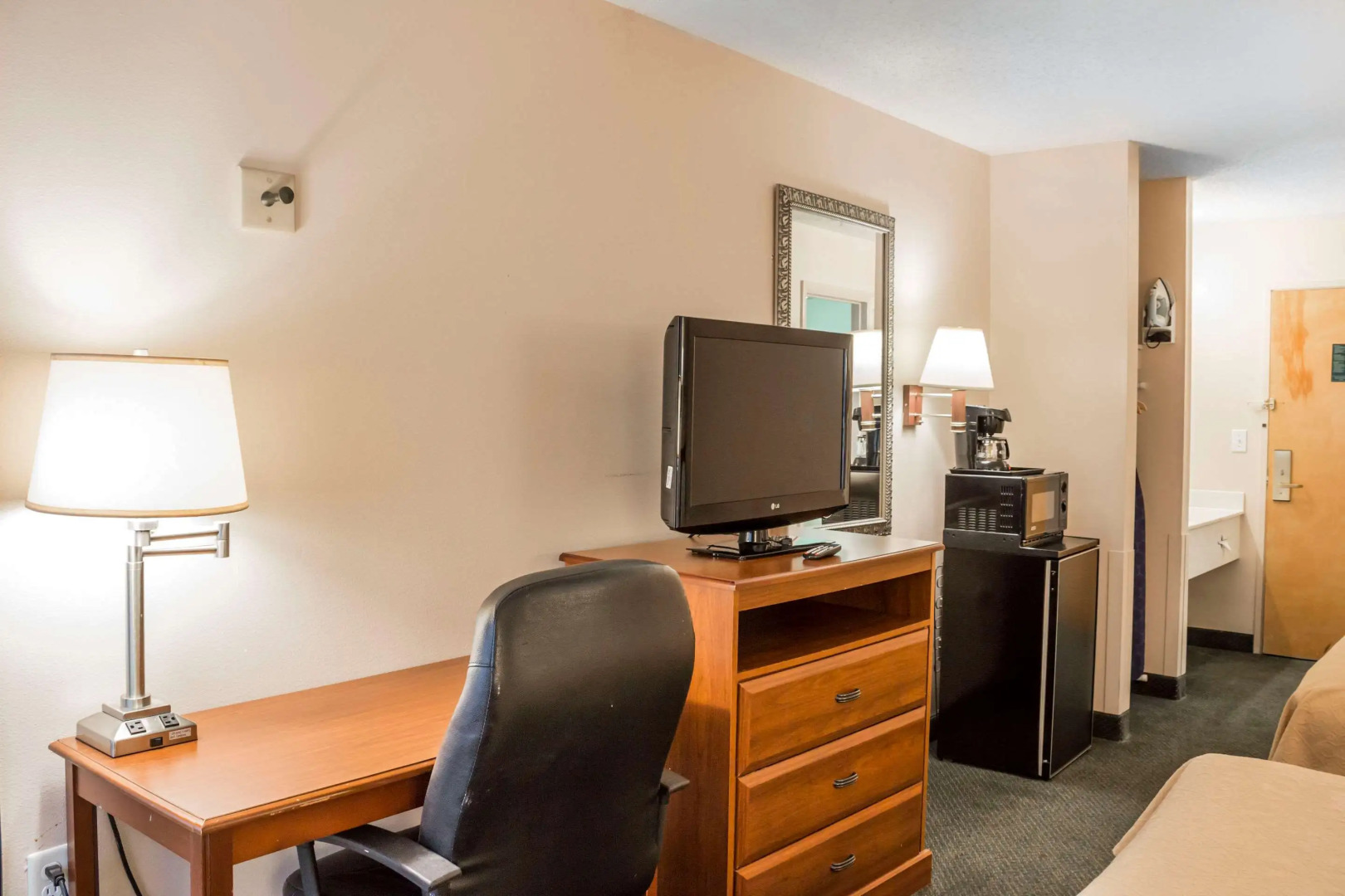 Econo Lodge Raleigh near Walnut Creek Amphitheatre