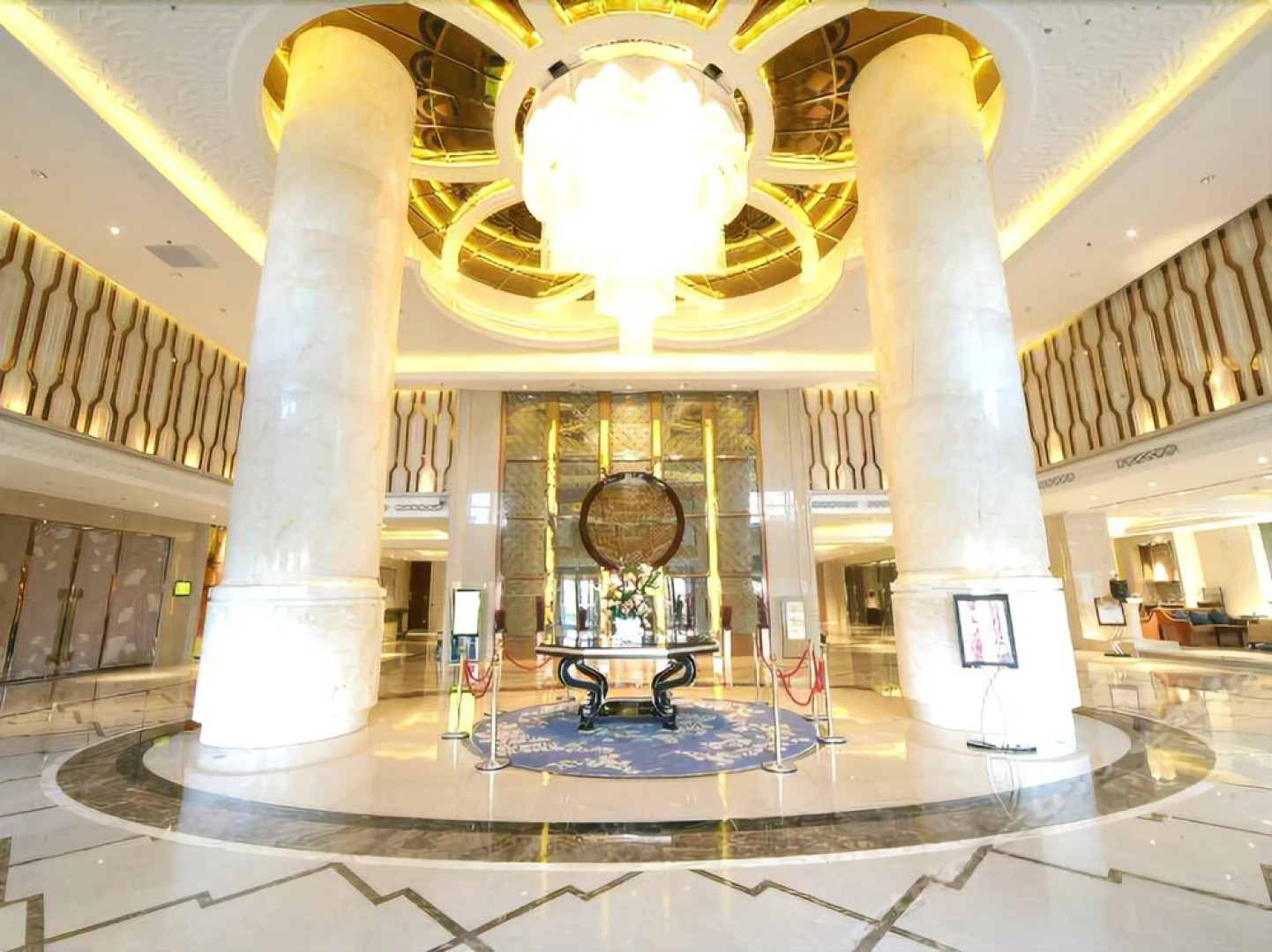 Pi Zhou Tian Hong Hotel
