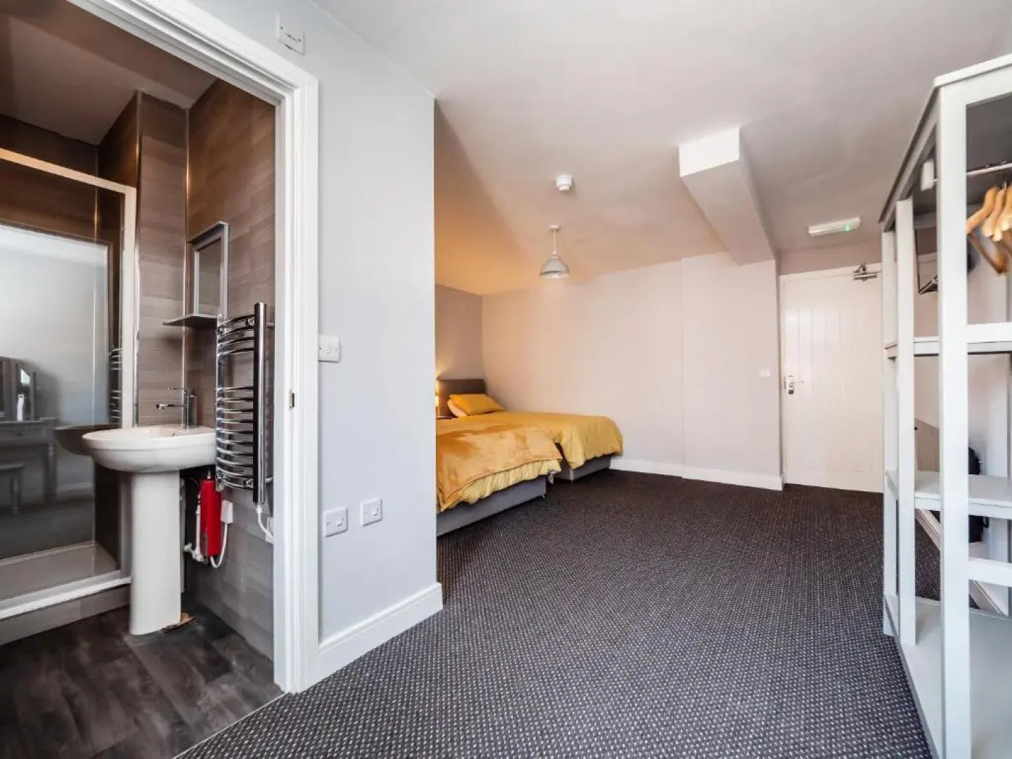 Rooms at number 4