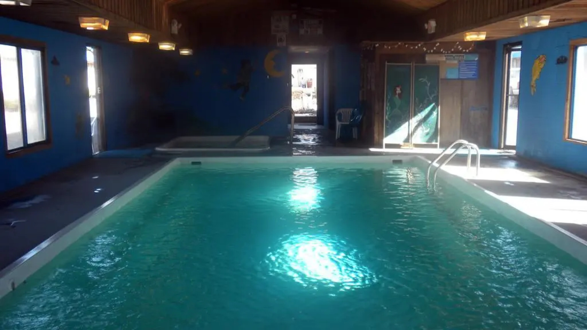 Blue and White Motel