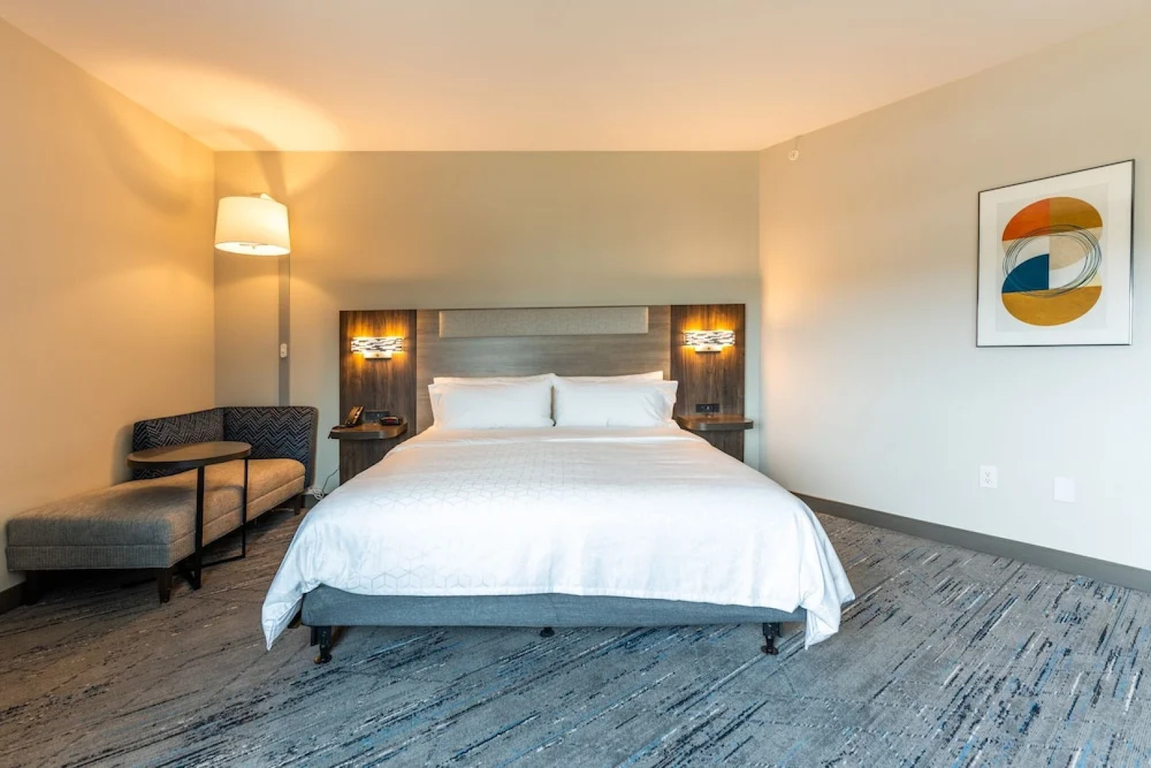 Holiday Inn Express & Suites Charlottesville by IHG