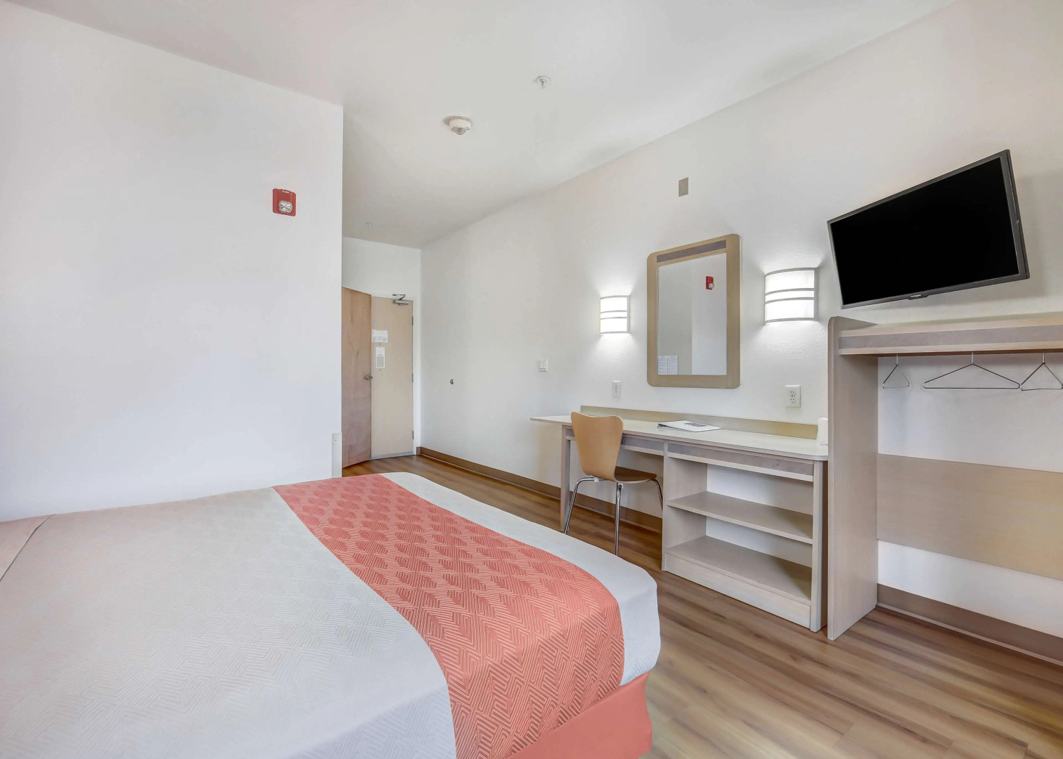 Motel 6 Roseburg, OR