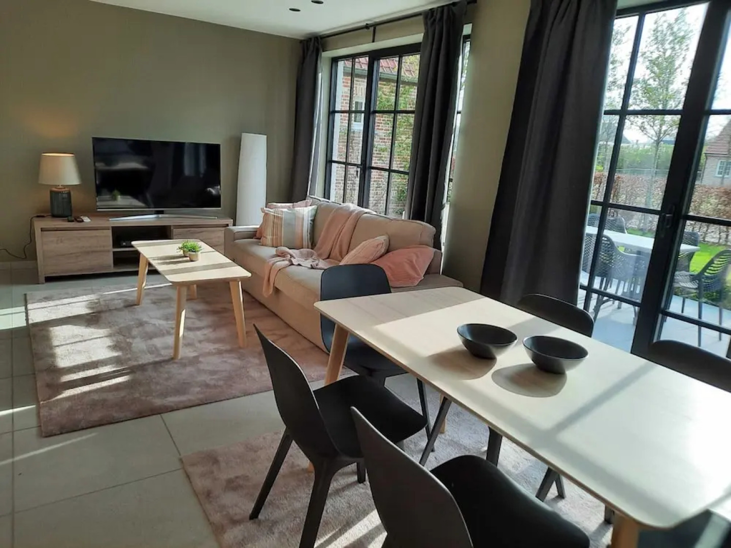 Beautiful Holiday Home in Vlaanderen With Shared Pool