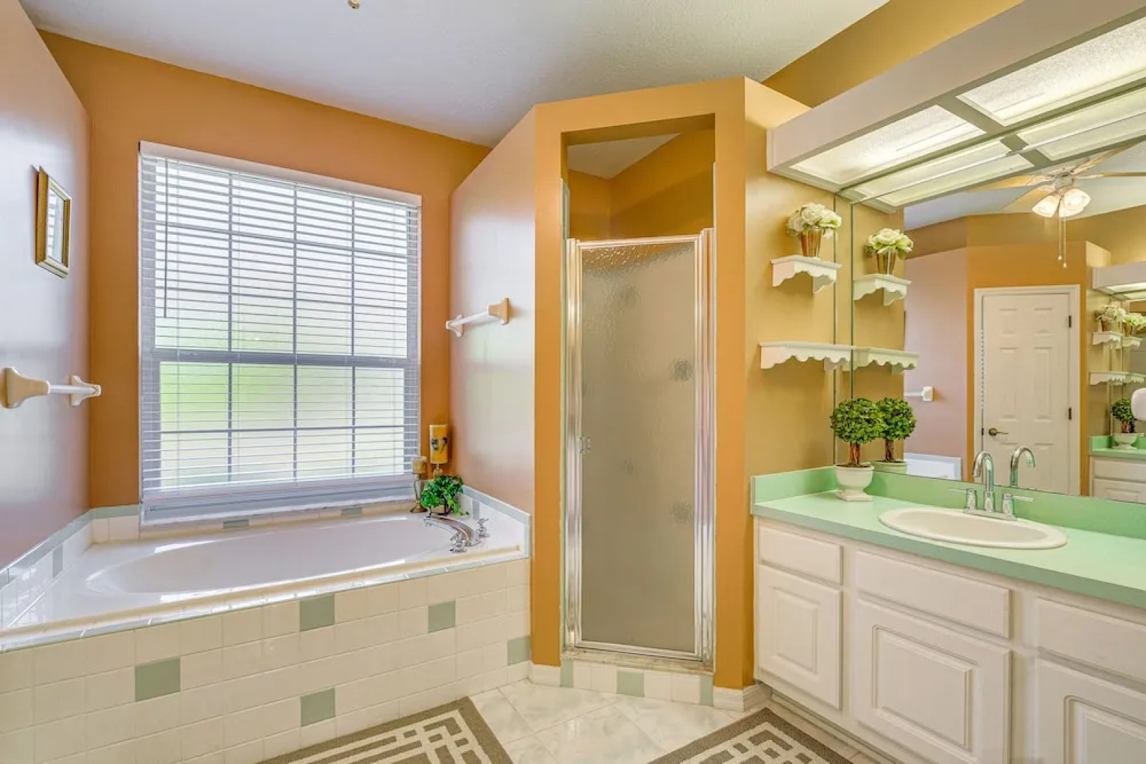 1 Mi to Rainbow Springs State Park: Home w/ Lanai!