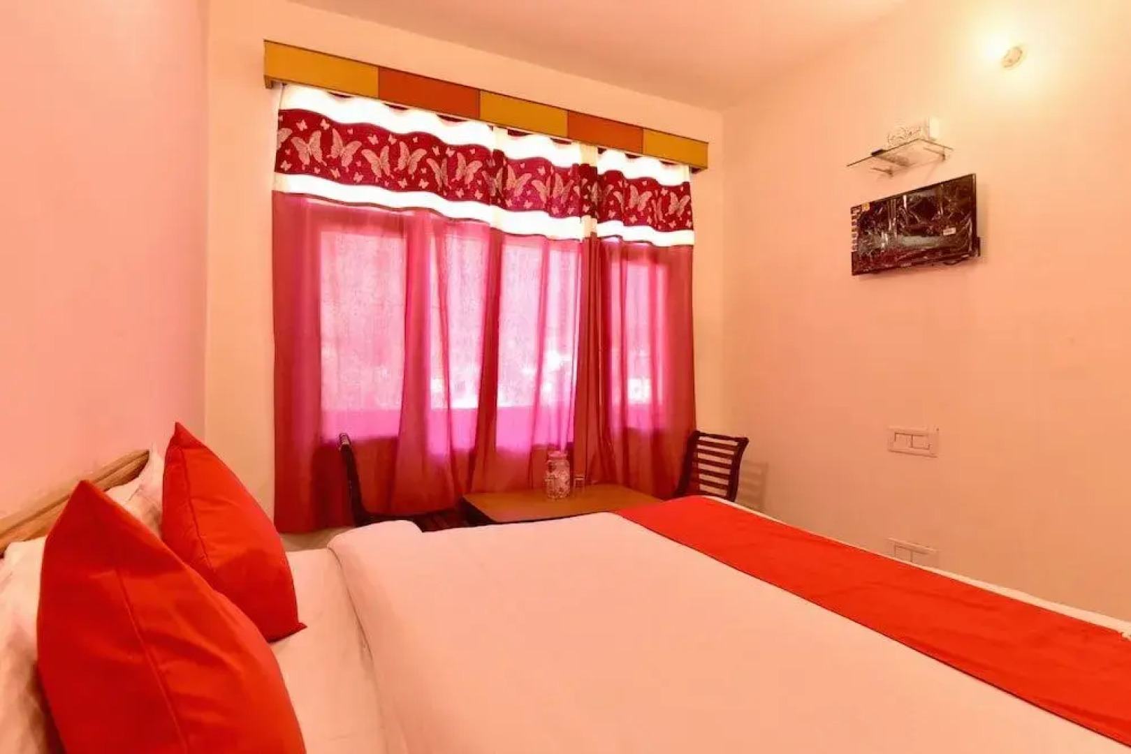 Hotel Silver Face by OYO Rooms