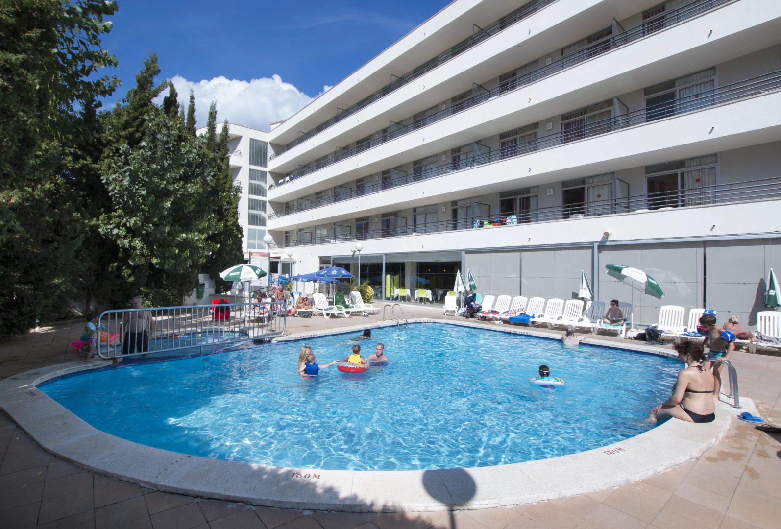 Aparthotel Esmeraldas