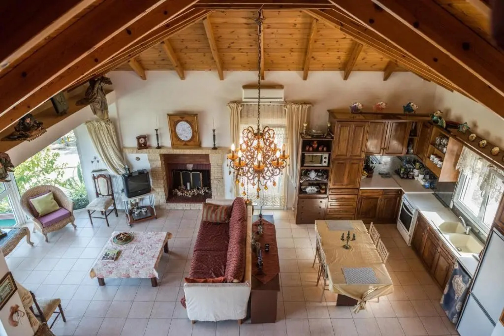 House with private pool, isolated, unique view.