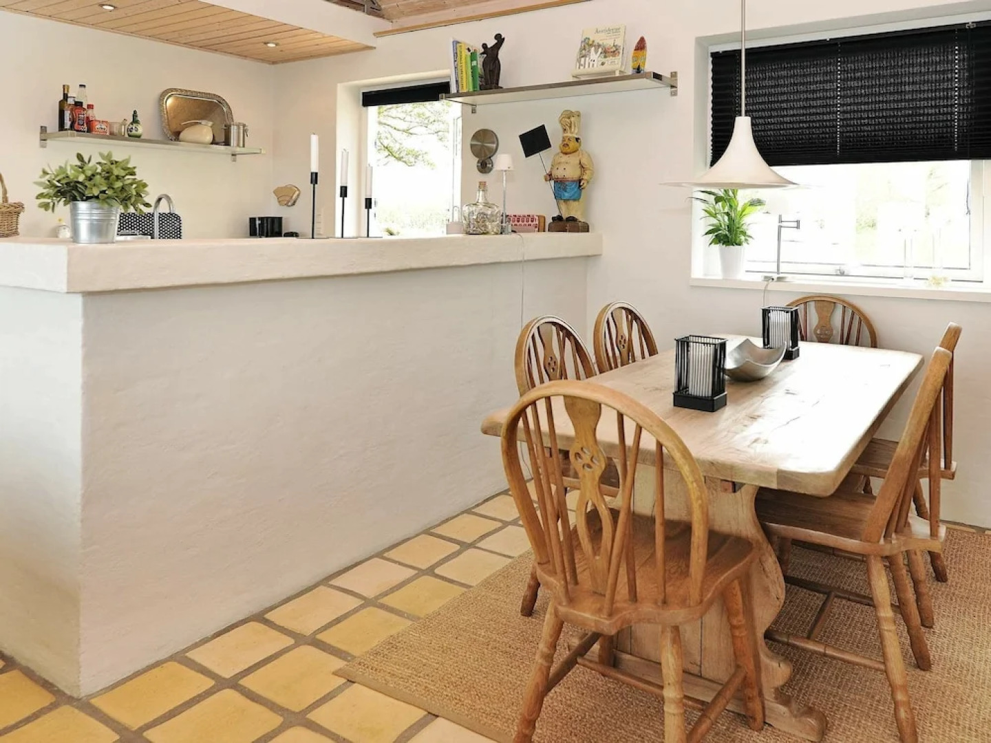 Rustic Holiday Home in Mesinge With Ocean View