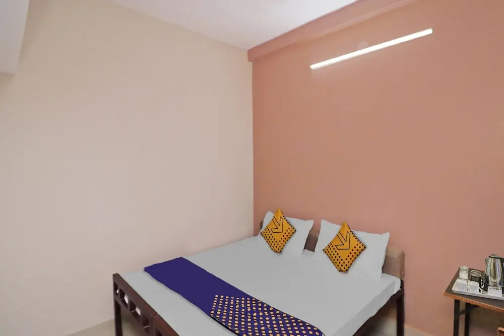 SPOT ON 37467 Shivram Hotel