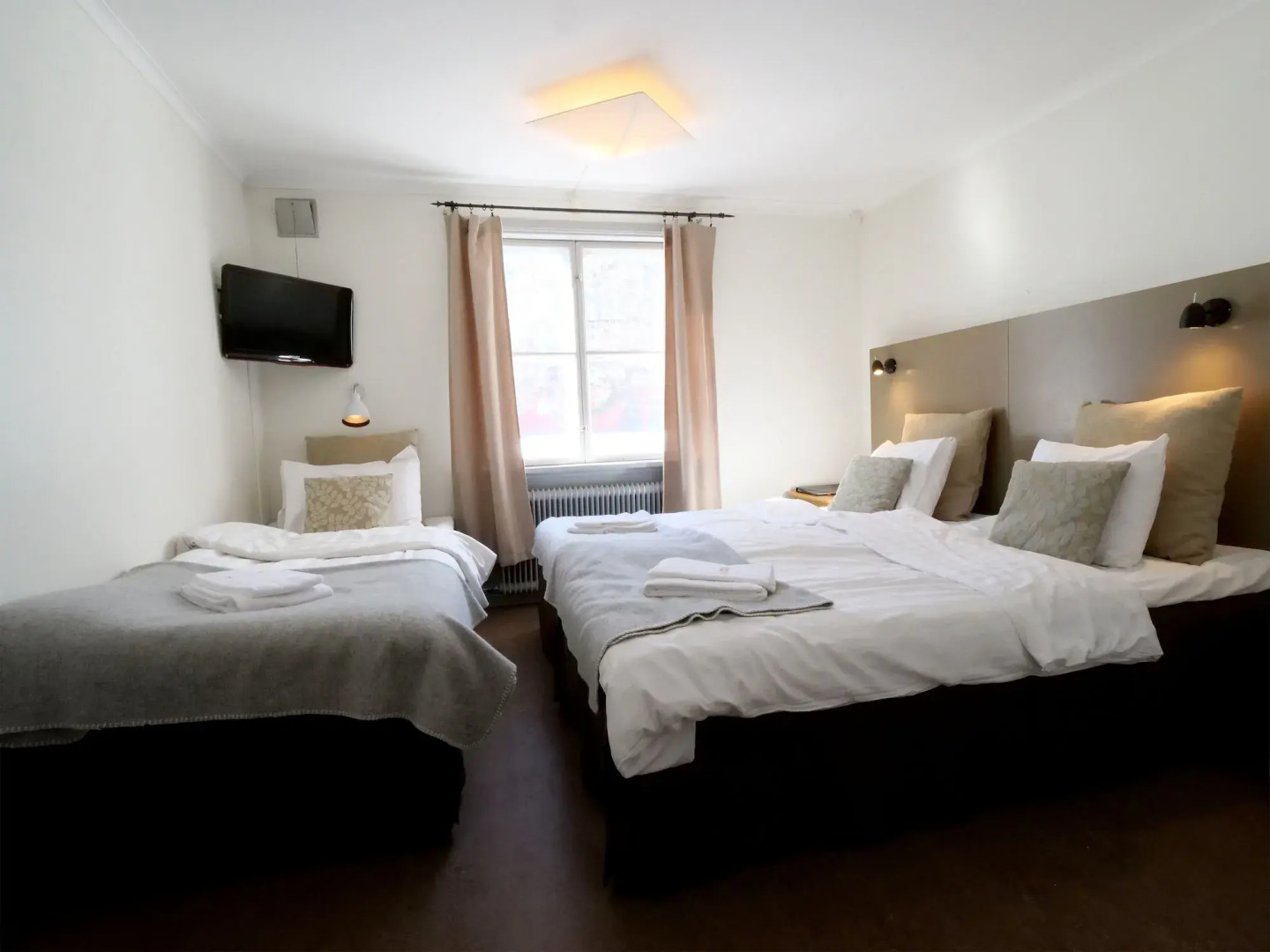 Gripsholms Bed & Breakfast