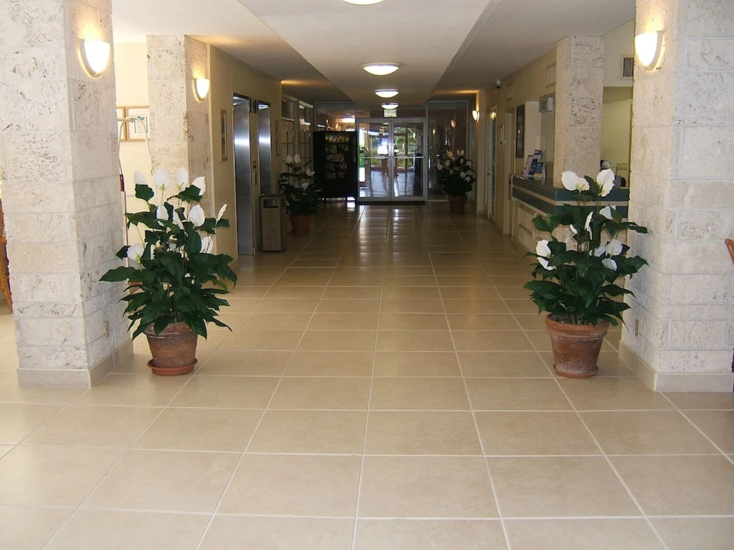 Castaways Resort & Suites