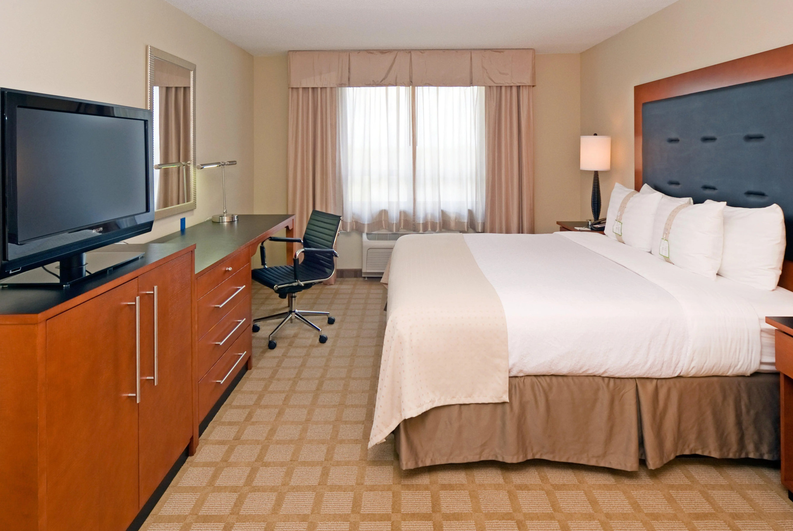Crowne Plaza Ft. Myers Gulf Coast by IHG