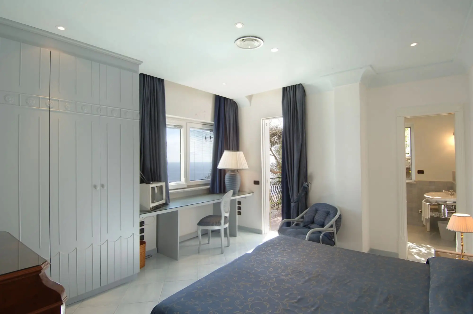 Villa Hibiscus Beach Club